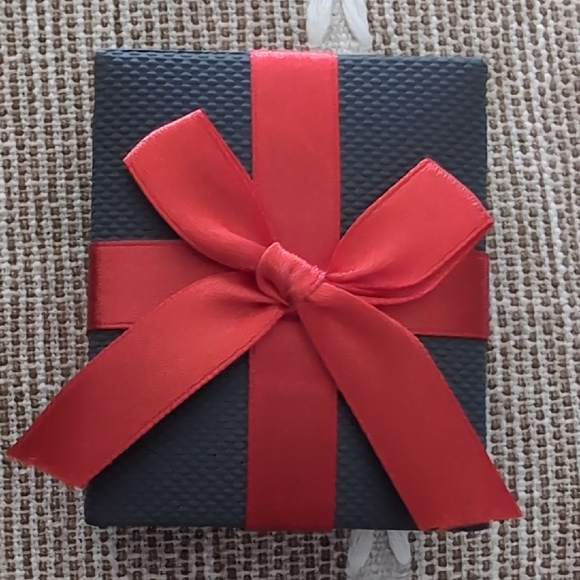 Gold Hoop Earrings with Lab Grown Diamonds - Picture 5 of 7